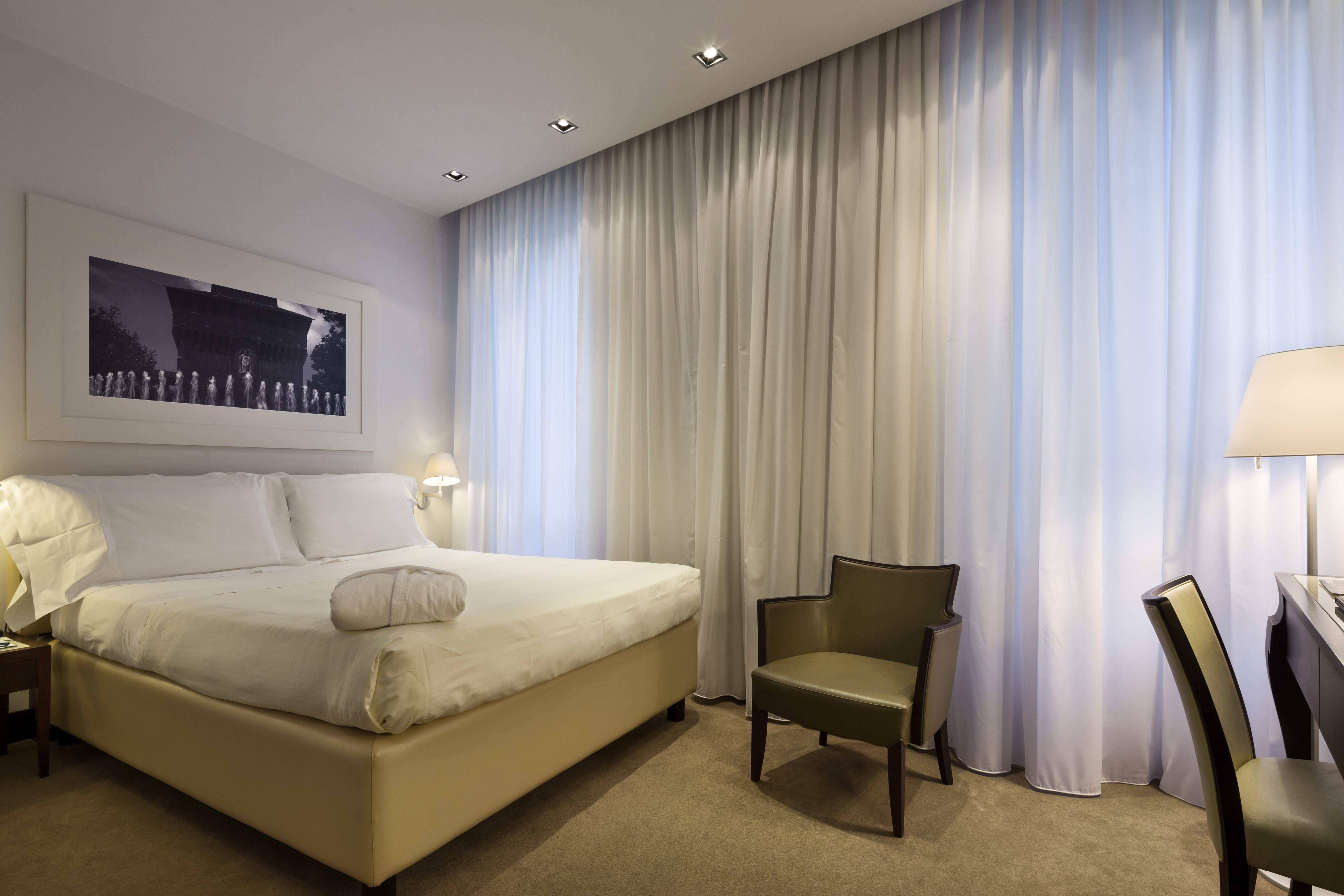 Una Hotels Cusani Milano — Fotos 1